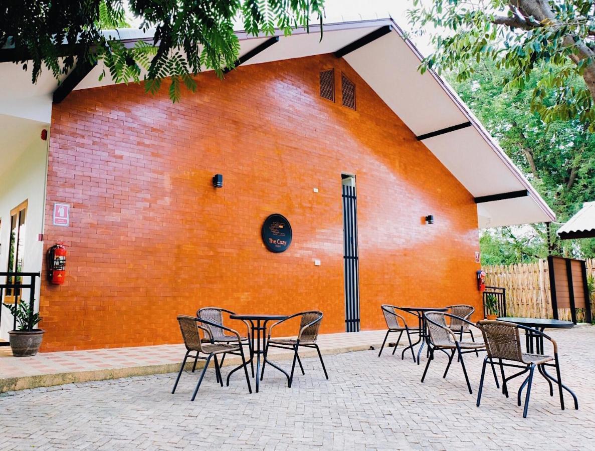 The Cozy Hotel Phetchaburi Esterno foto
